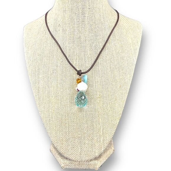 Bohemian Looks Necklace Glass & Pearl Beads Dangle Pendant Leather Cord - Picture 4 of 6